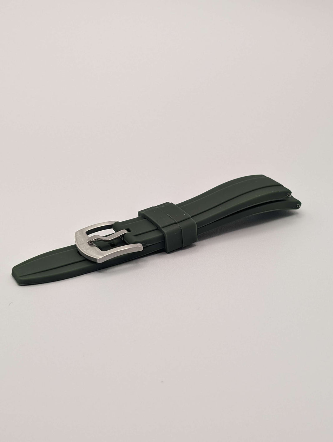 Explorer Rubber Watch Band in Fatigue Green Quick Release image 0