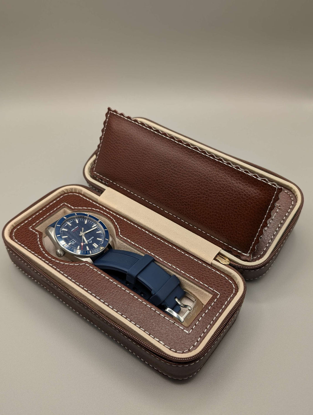 image The Davenport 2 Slot Leather Watch Travel Case image 1